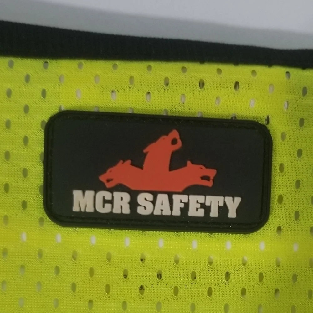 MCR Safety Vest. Luminator CL2MLSZ Type R Class 2. Reflective Band. Size Large.